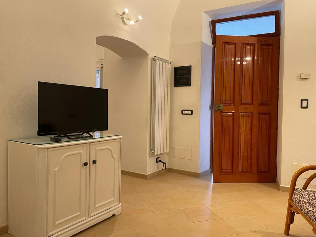 La Loggia Di Na Villa Албенга Екстериор снимка